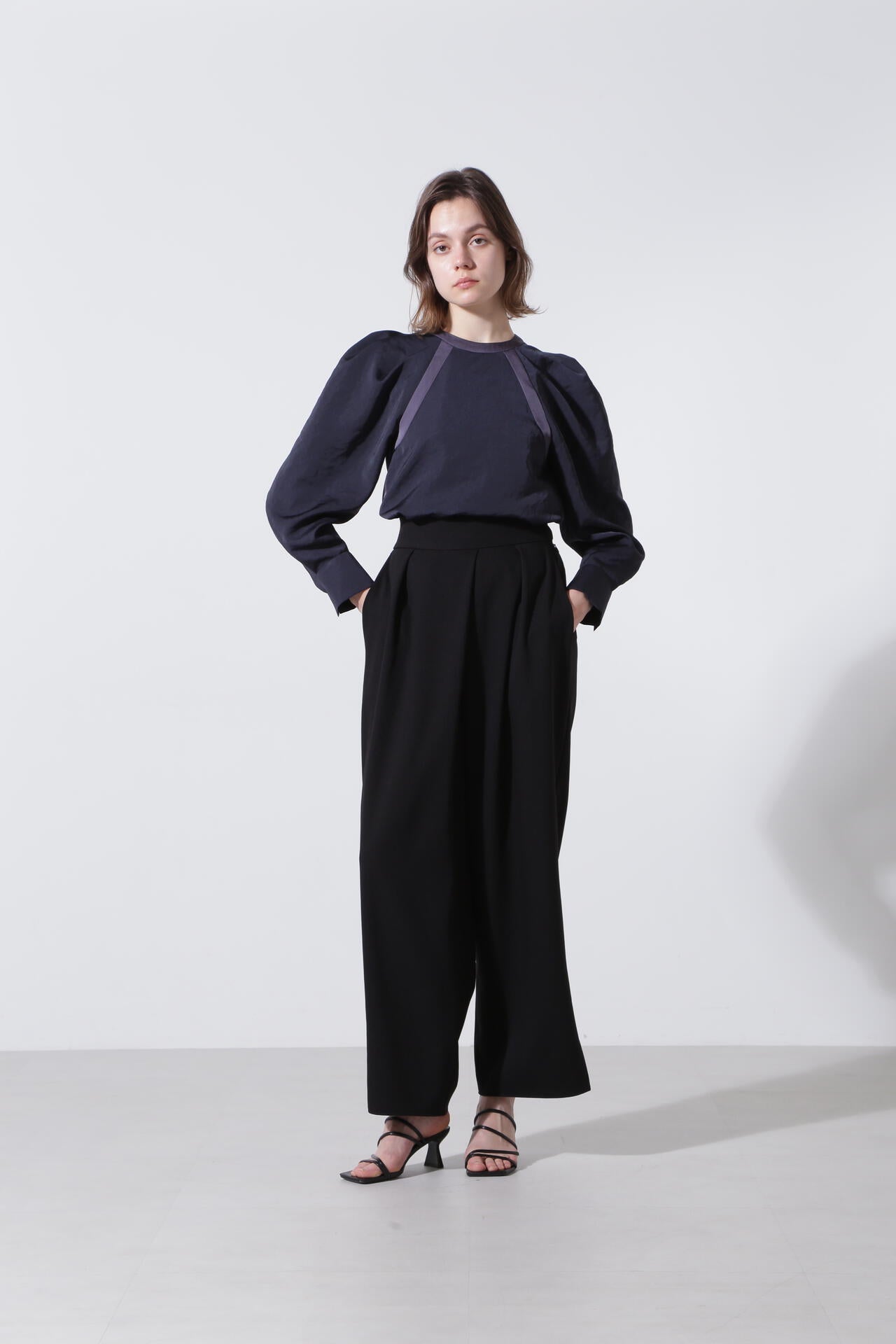 ヴィンテージサテンバイカラーブラウス