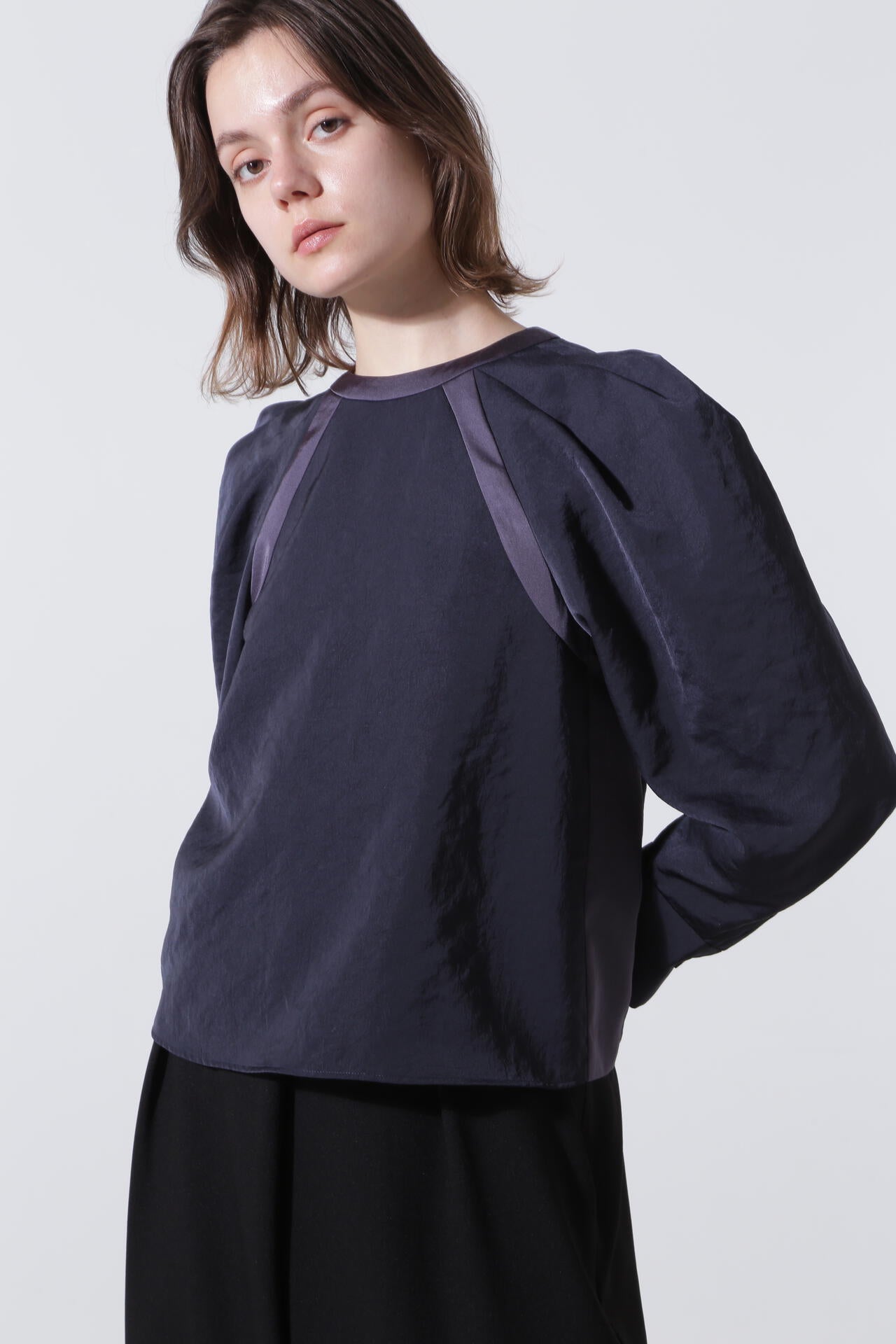 ヴィンテージサテンバイカラーブラウス