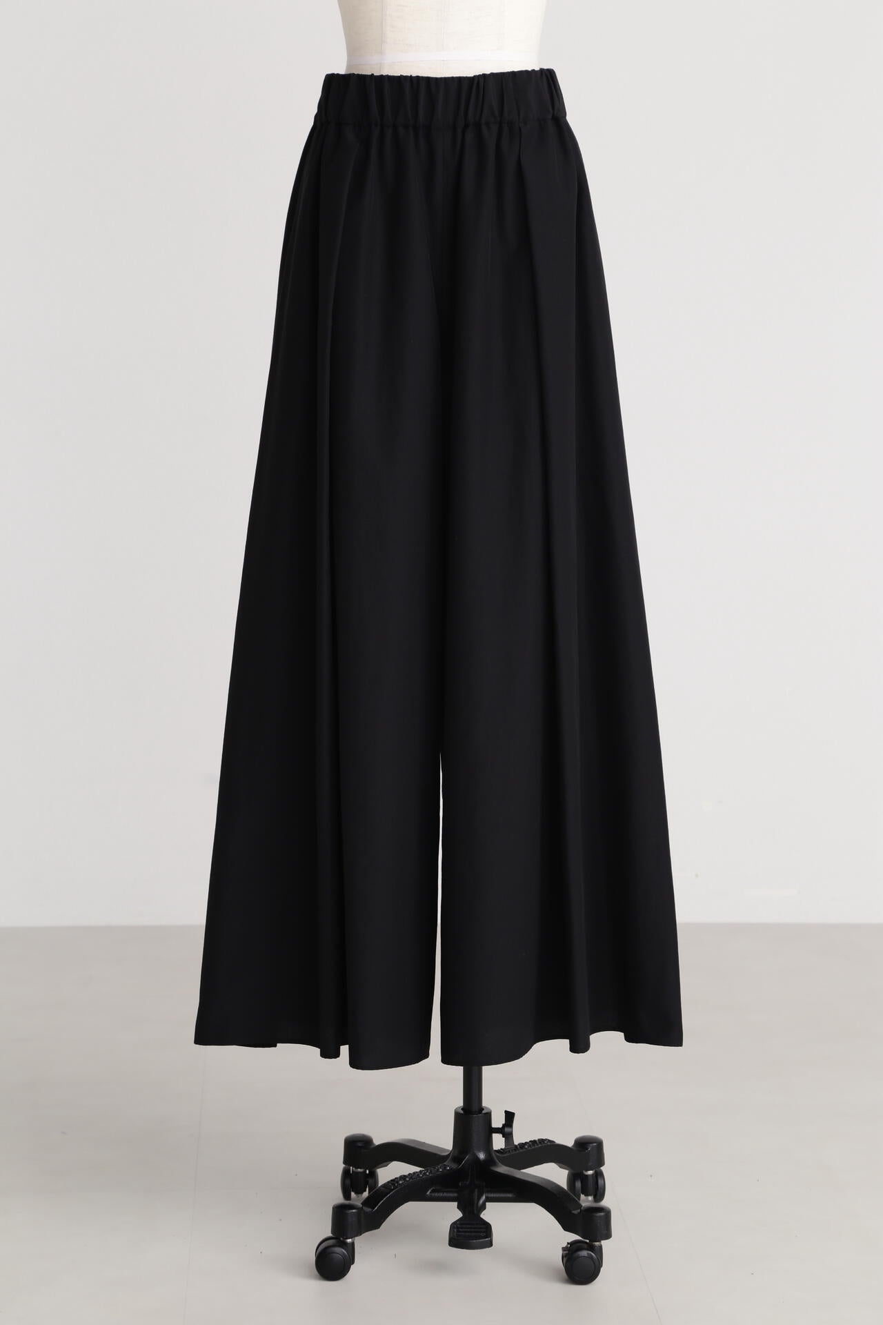 【TV着用】【GISELe 6月号掲載商品】タイプライターギャザーパンツ