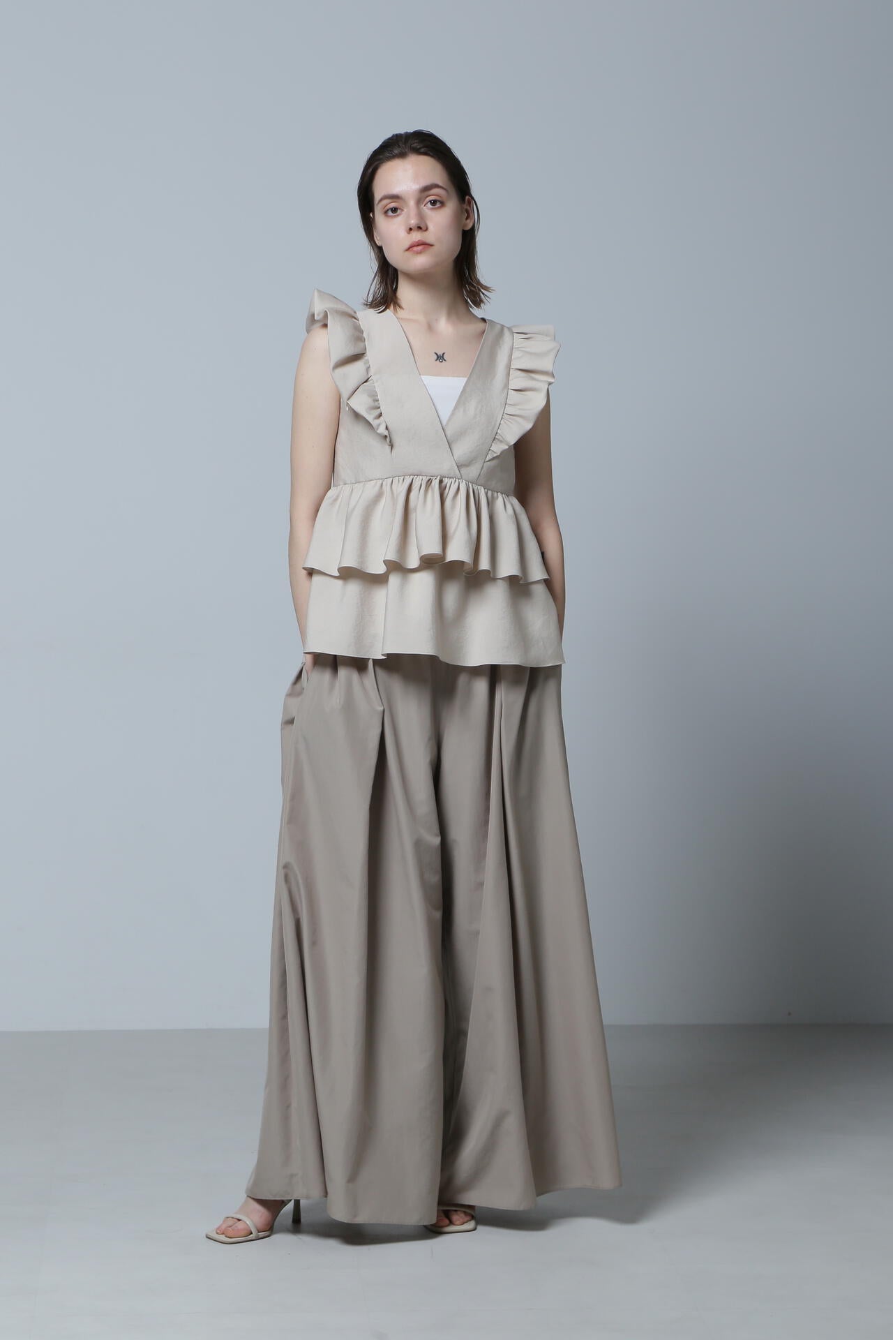 【TV着用】【GISELe 6月号掲載商品】タイプライターギャザーパンツ