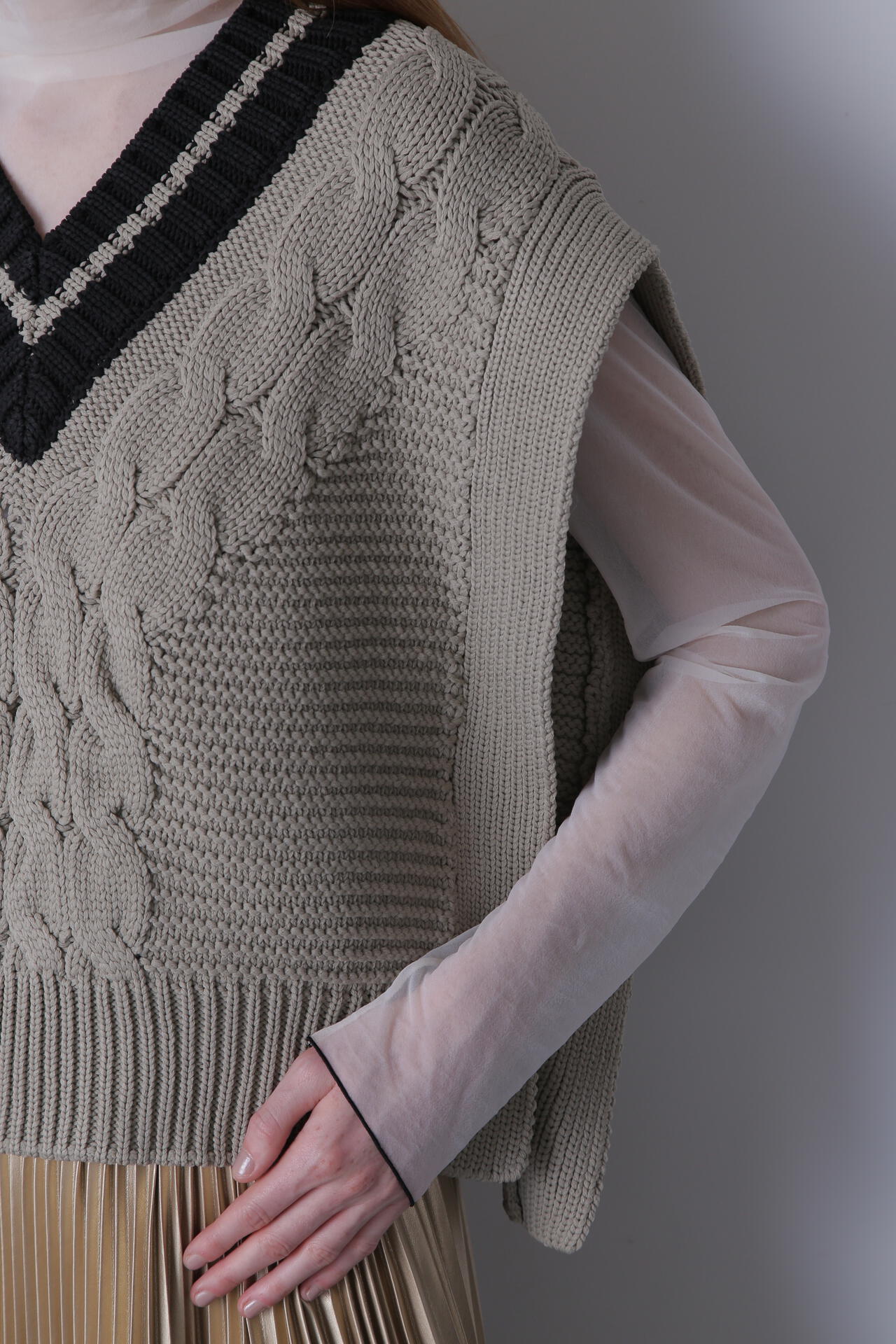 ceab9709-16d6-584a-b103-58e33681e837_Image