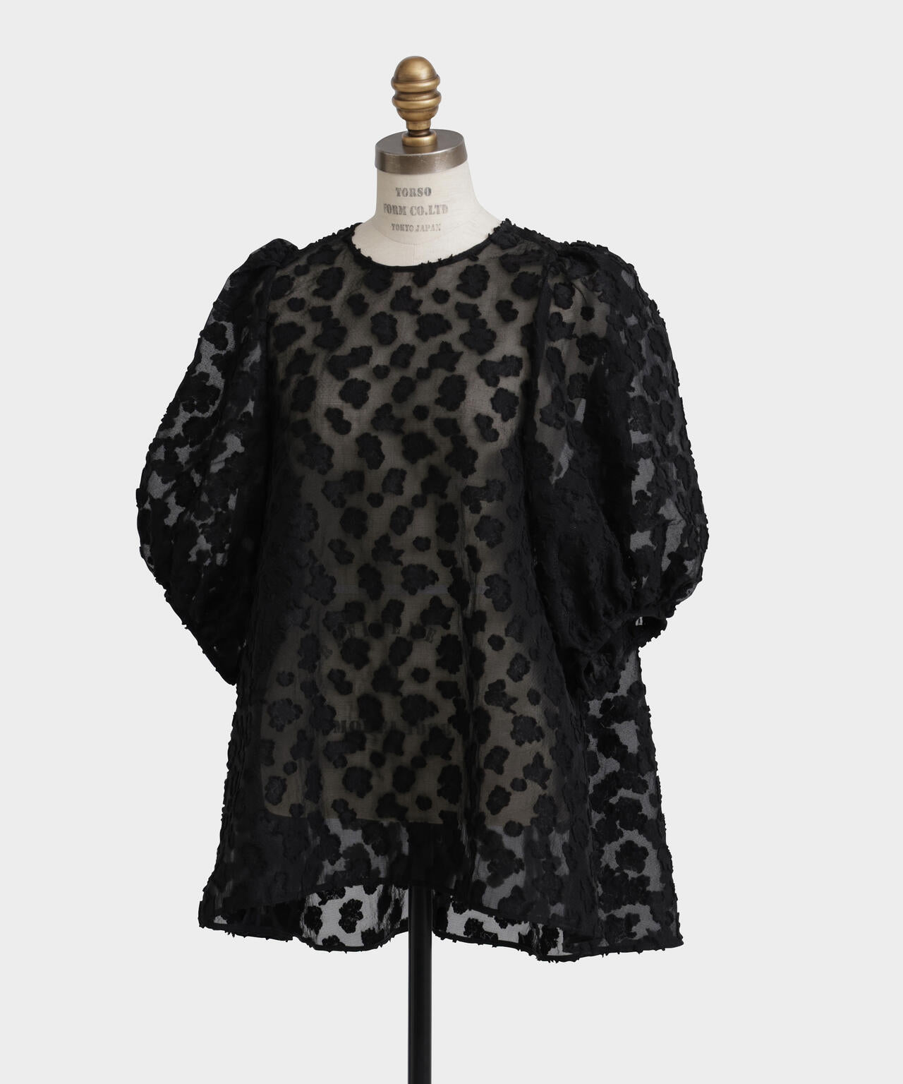 【VERY 8月号掲載商品】フラワーカットジャガードブラウス