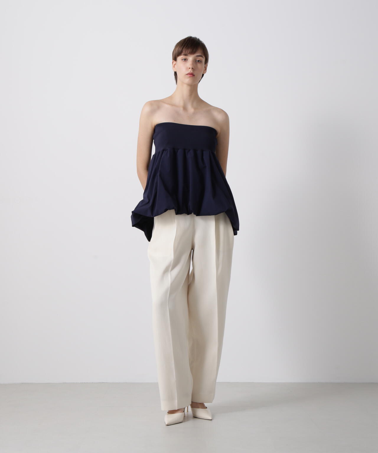 チューブトップ