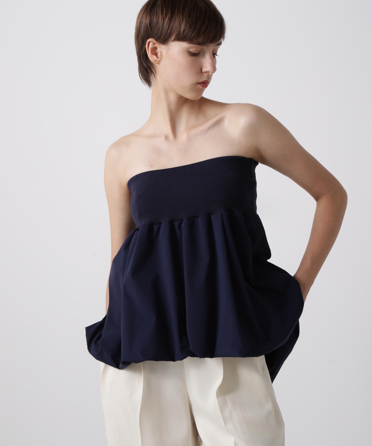 チューブトップ