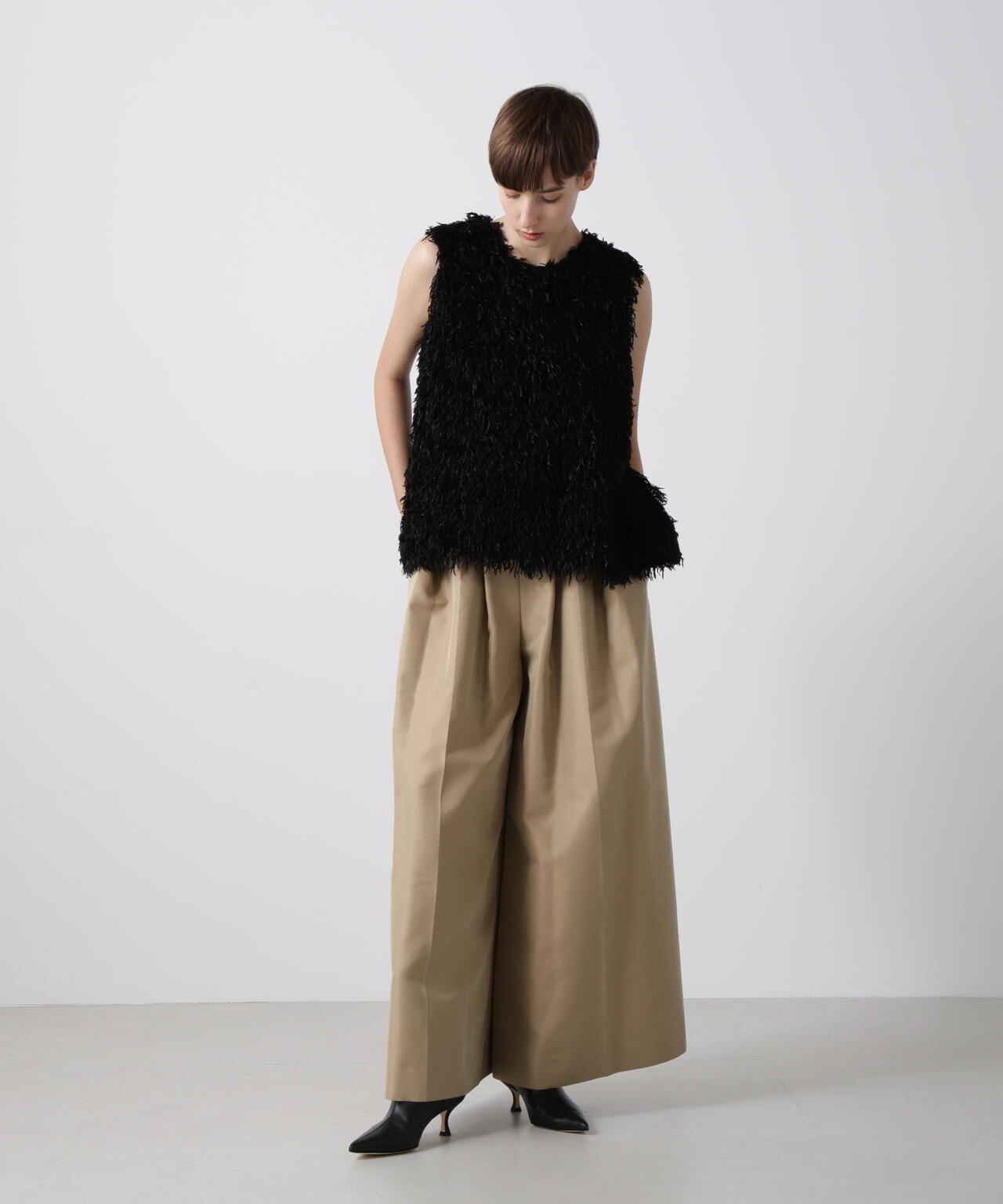 フェザーニット