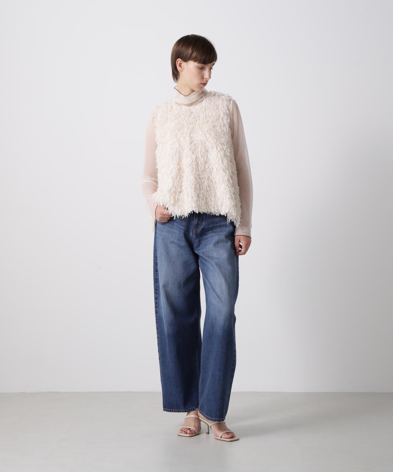 フェザーニット