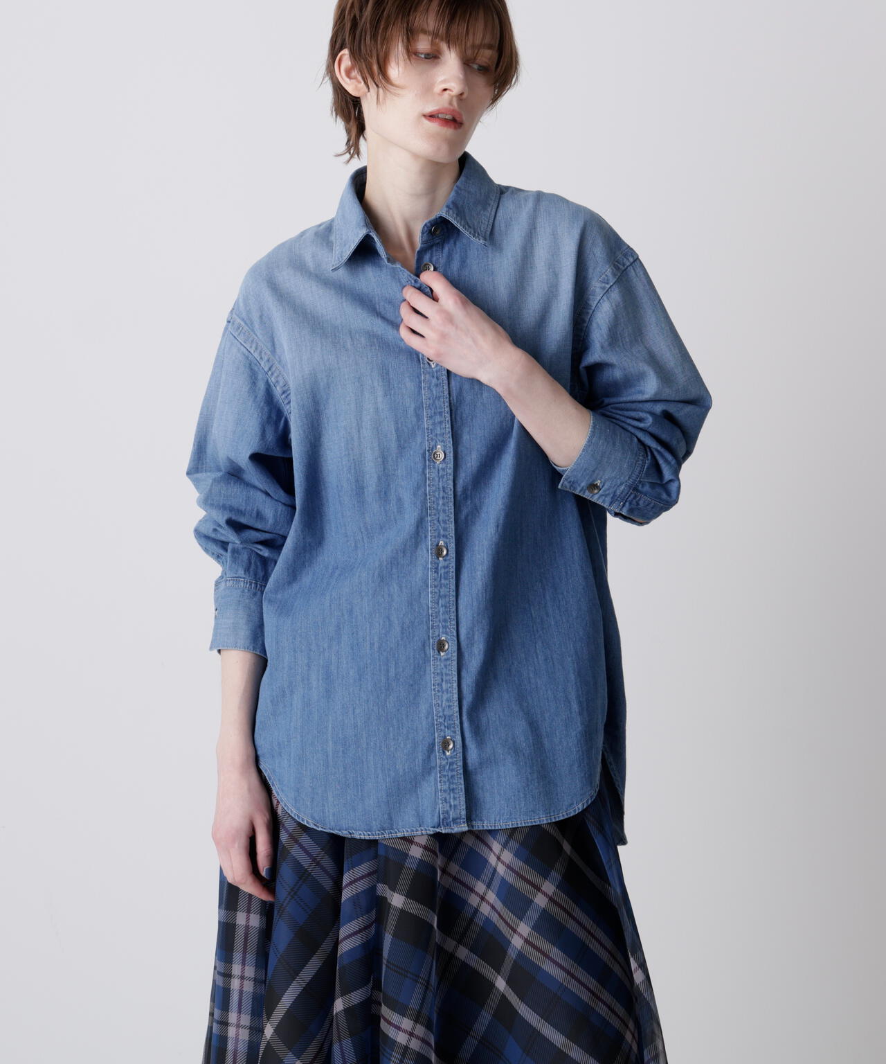 デニムシャツ