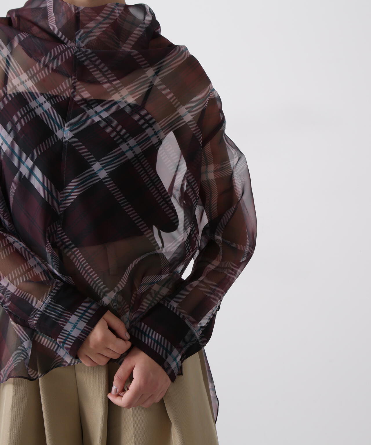 シアーチェックブラウス