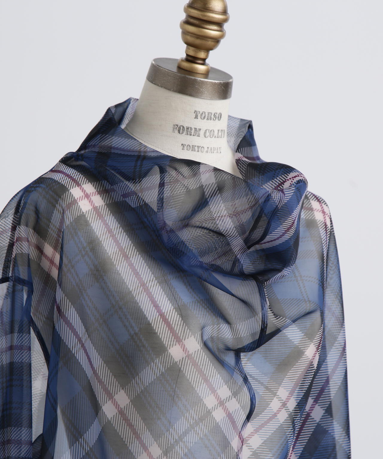 シアーチェックブラウス