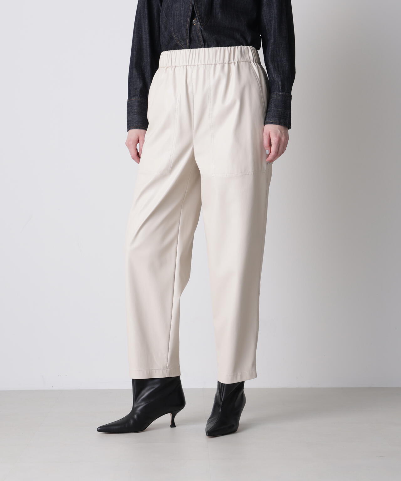 レザーライクパンツ