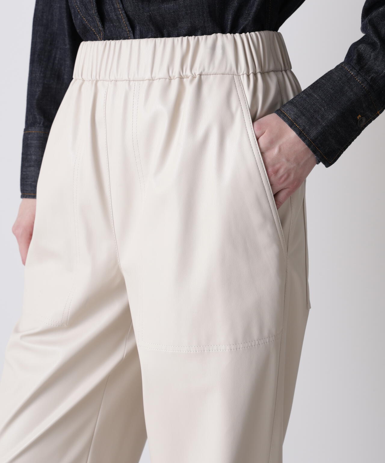 レザーライクパンツ