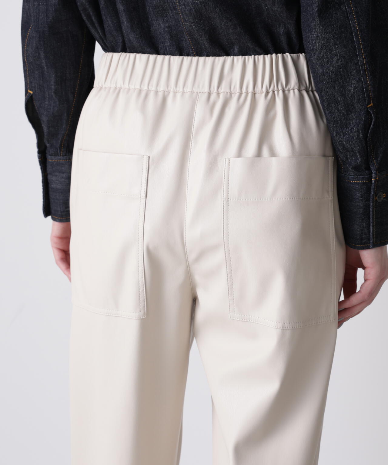 レザーライクパンツ