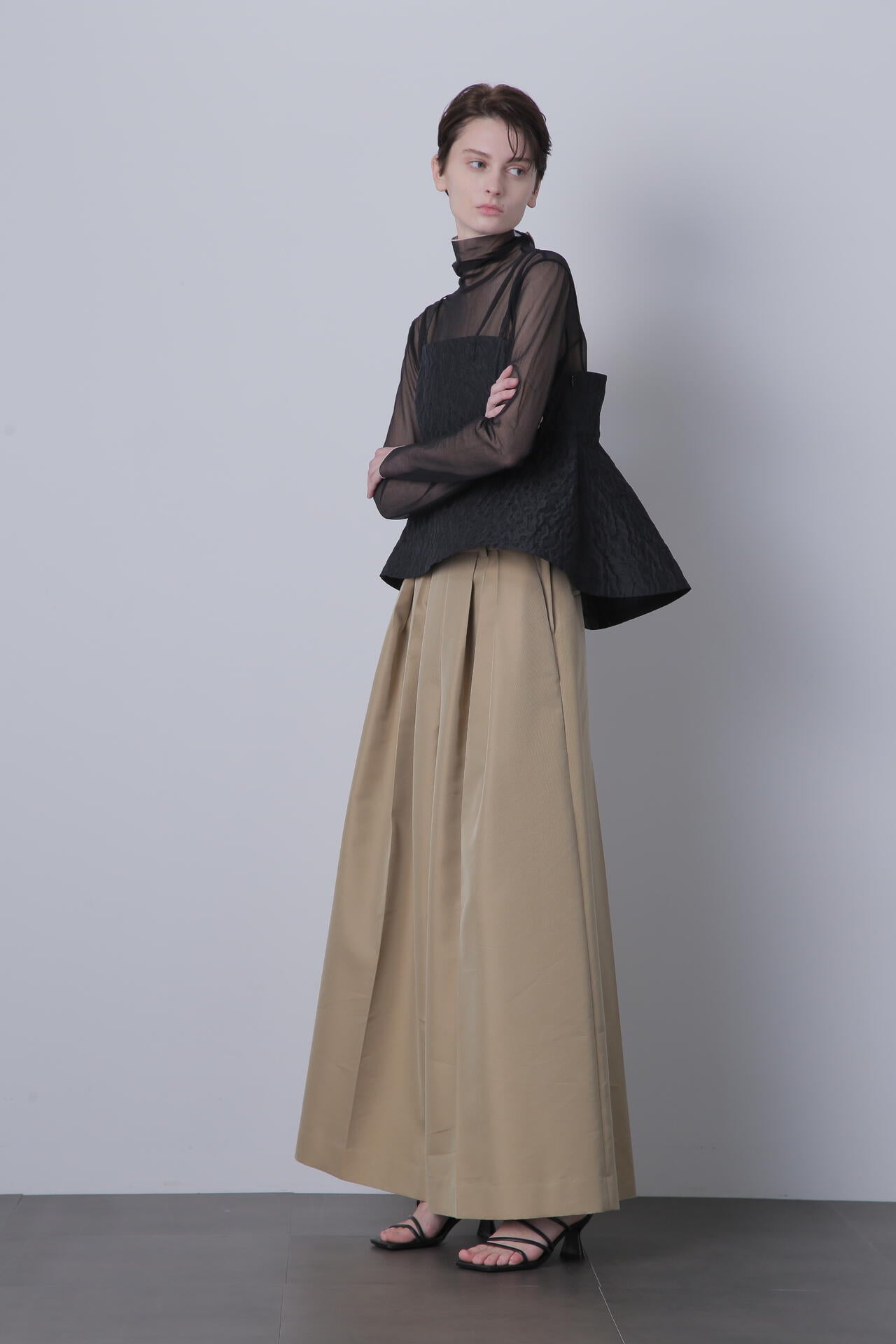 ギャバタックワイドパンツ