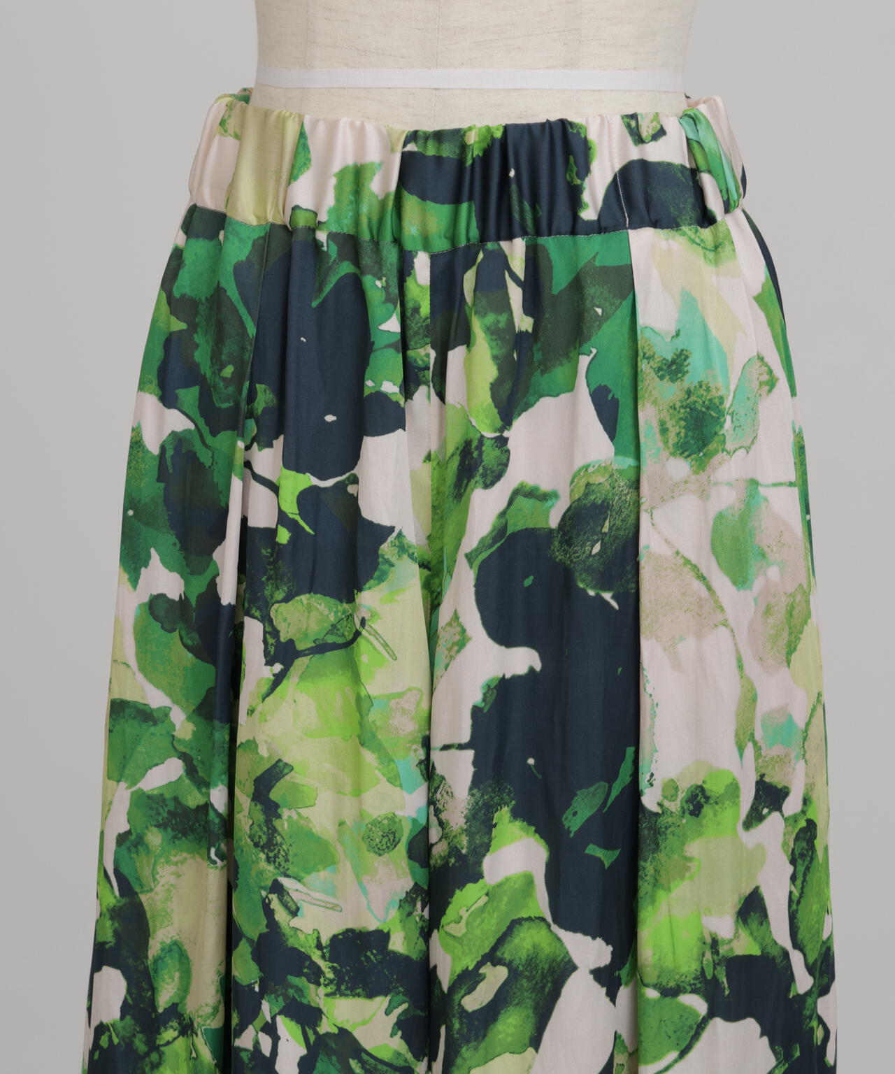 ビッグフラワープリントギャザーパンツ