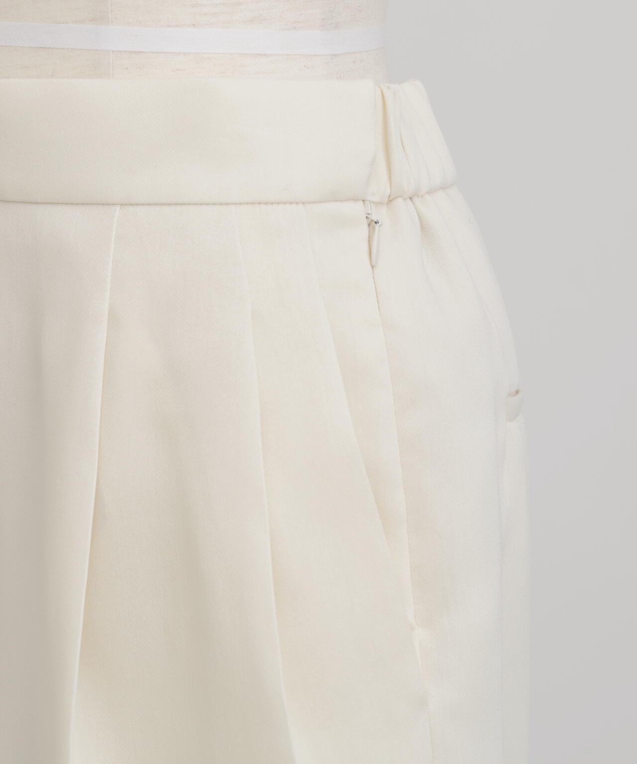 2dc7da58-40d3-5dda-8c6d-d07a7b0d1651_Image