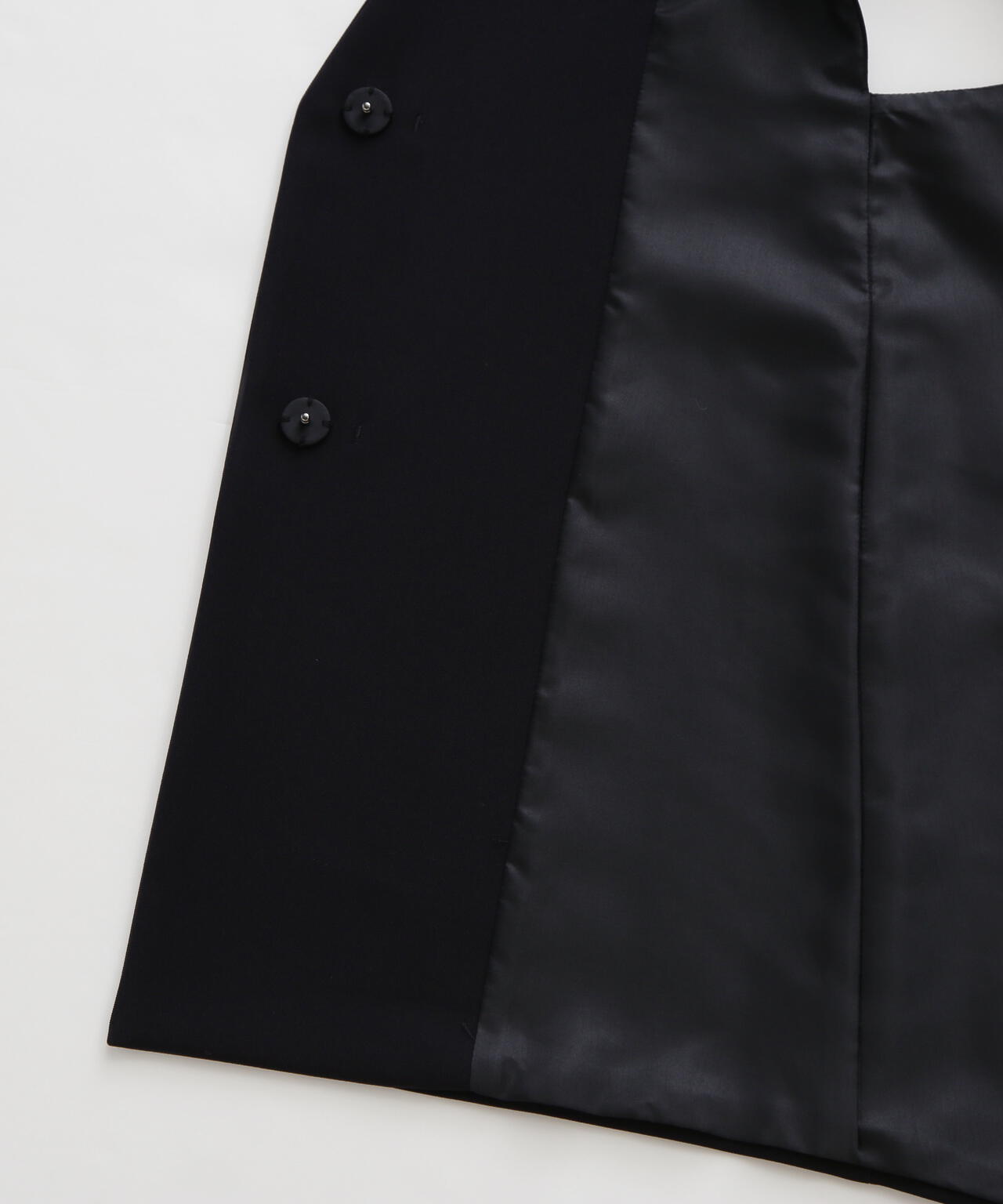 【美的 10月号掲載商品】ダブルクロスジレ