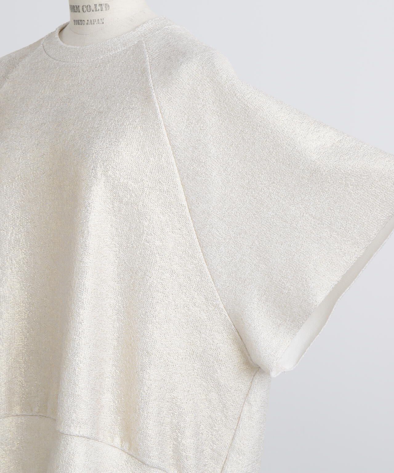 箔プリントカットソー