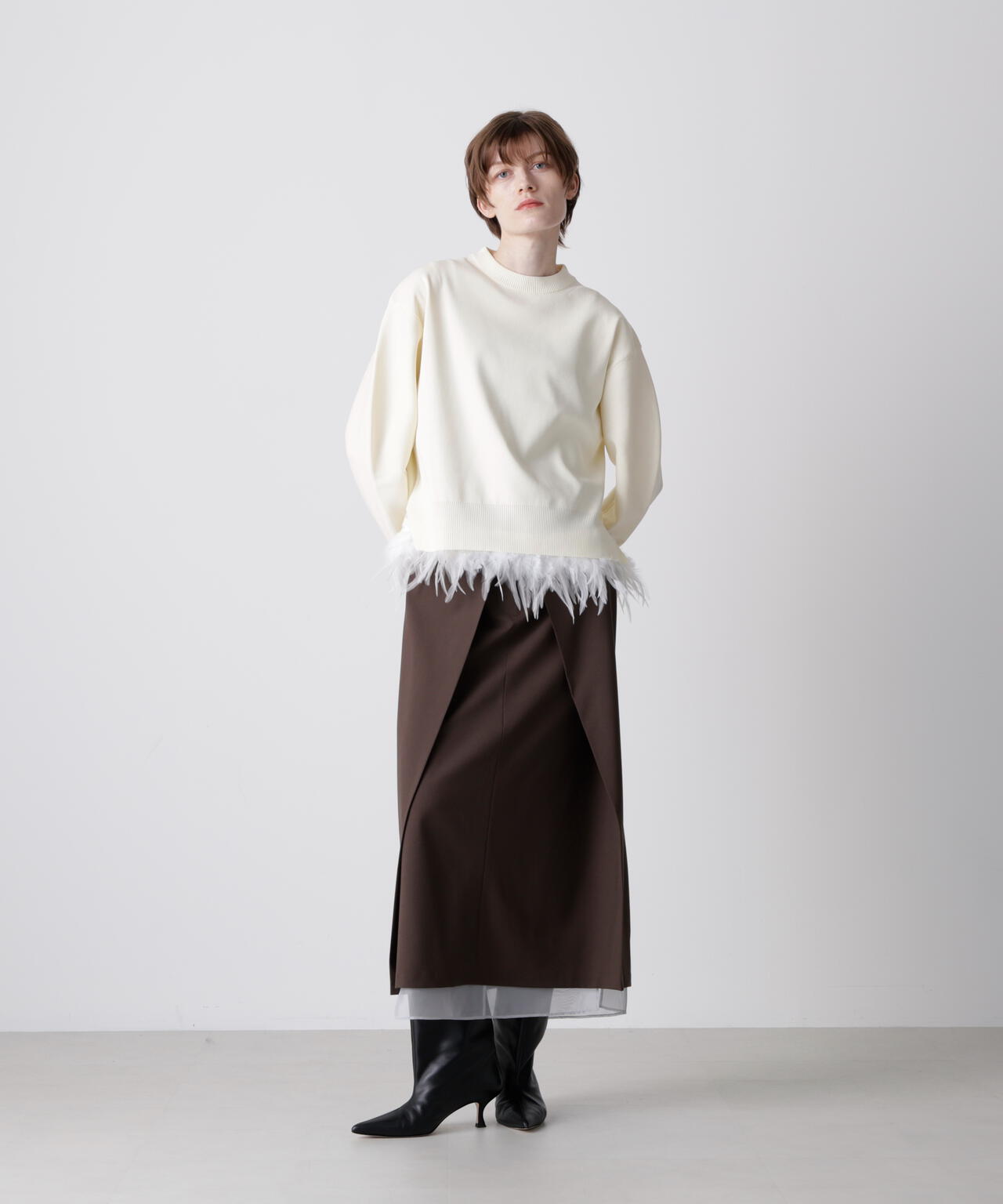 フェザーレイヤードニット