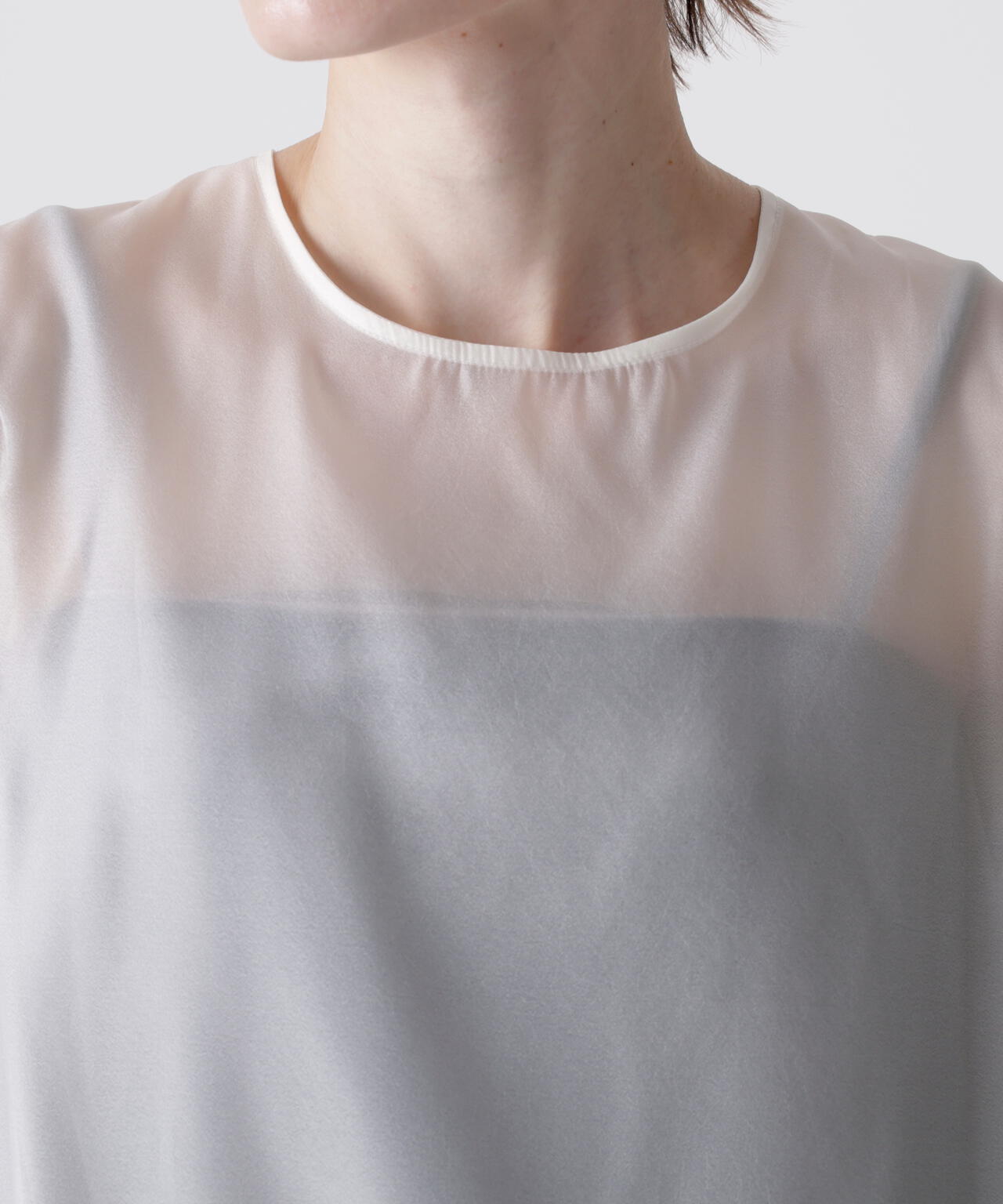 フェザーレイヤードニット