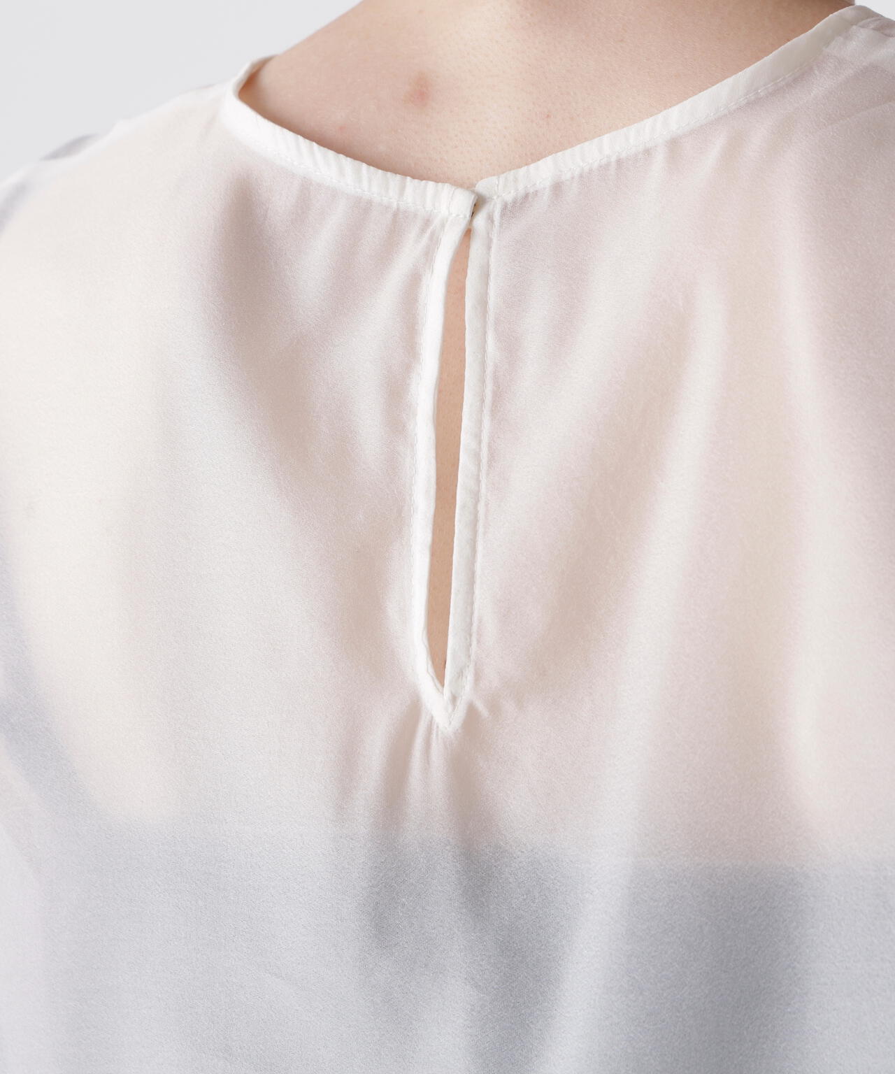 フェザーレイヤードニット