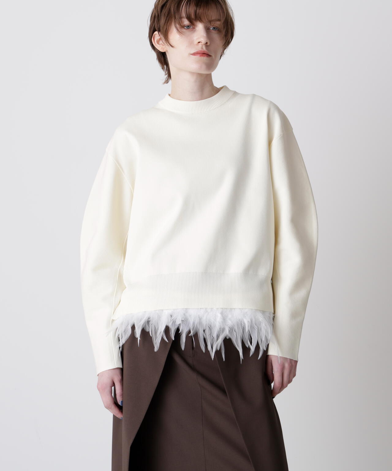 フェザーレイヤードニット