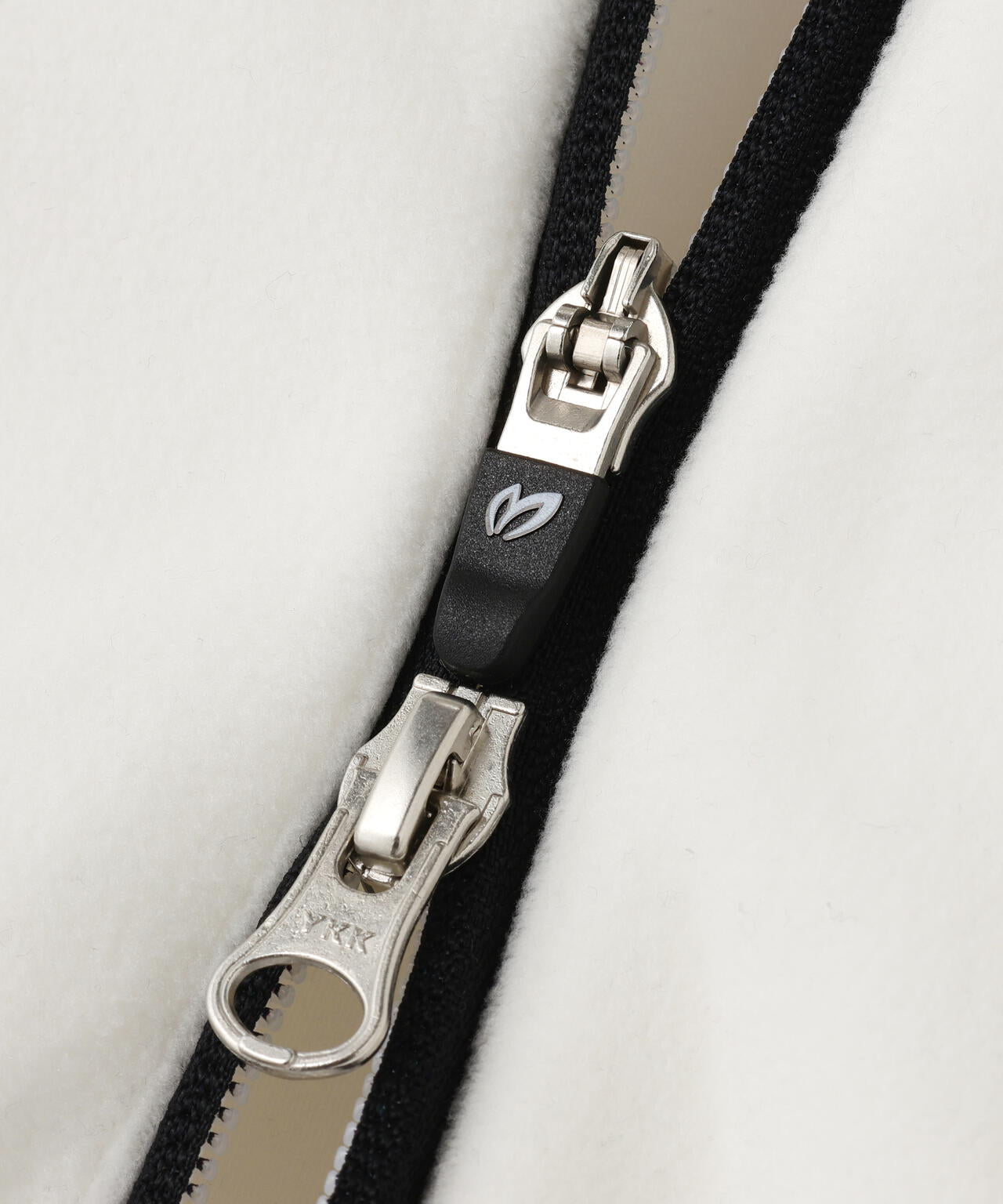 【岩井ツインズコラボカラーあり】3レイヤーボンディングジップアップブルゾン