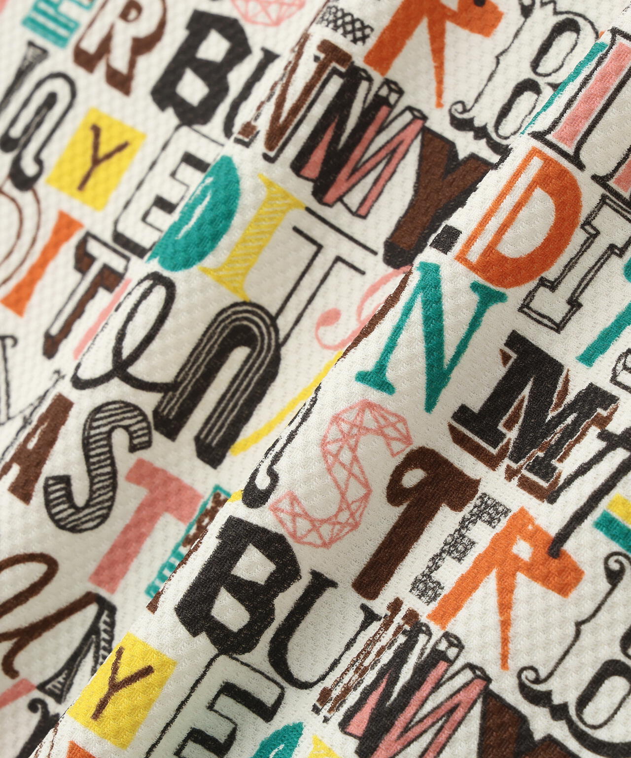 4WAYナイロントリコットマルチロゴプリント半袖モックネックカットソー