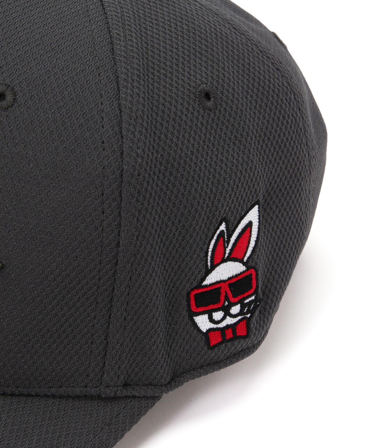 【SWAGGY BUNNY】キャップ (UNISEX)