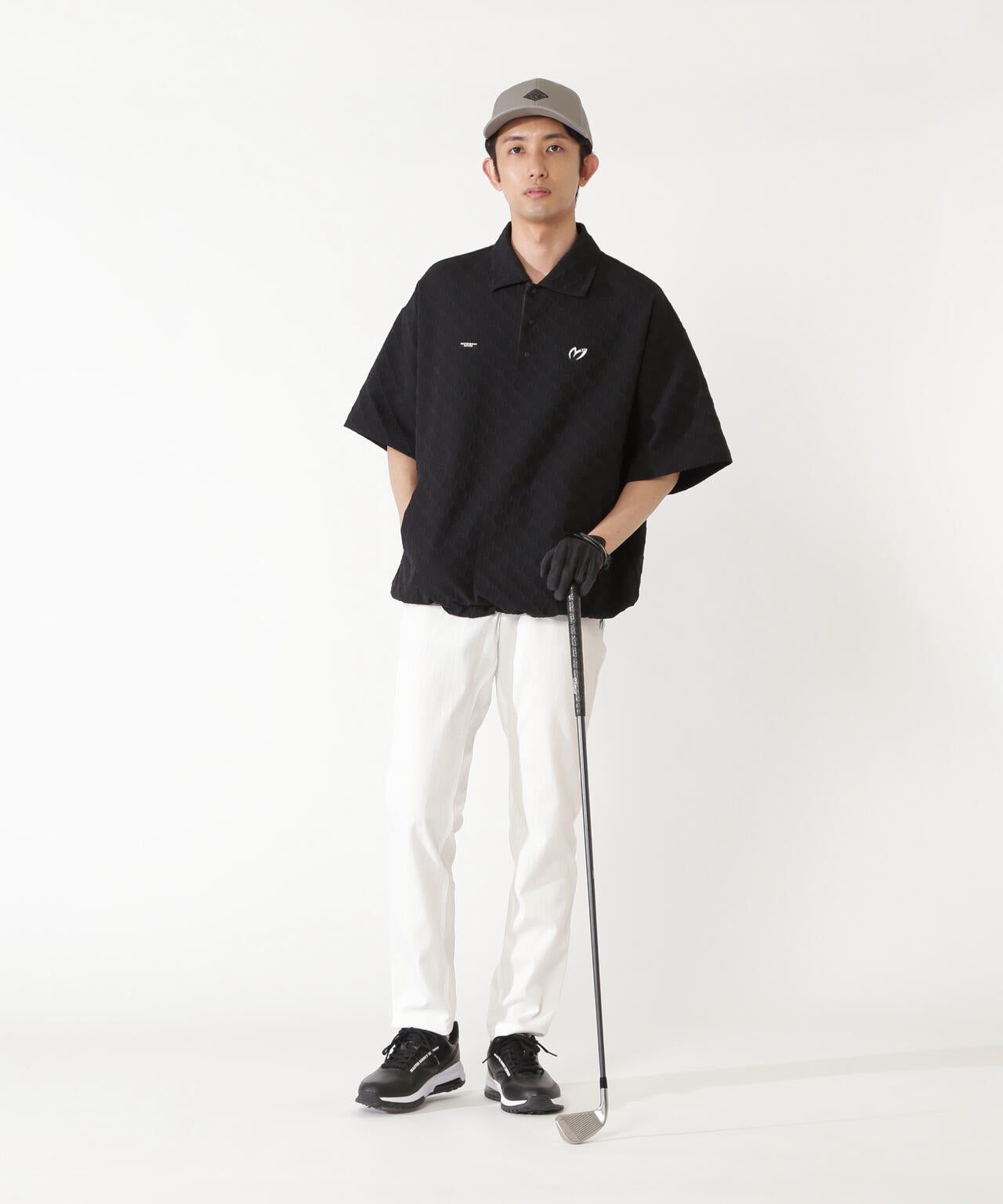 H:182cm/C:93/W:77/H:91 着用サイズ:5