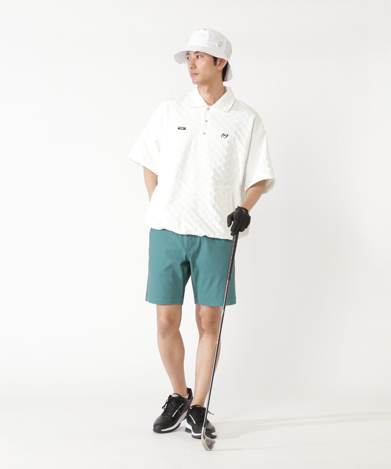 H:182cm/C:93/W:77/H:91 着用サイズ:5
