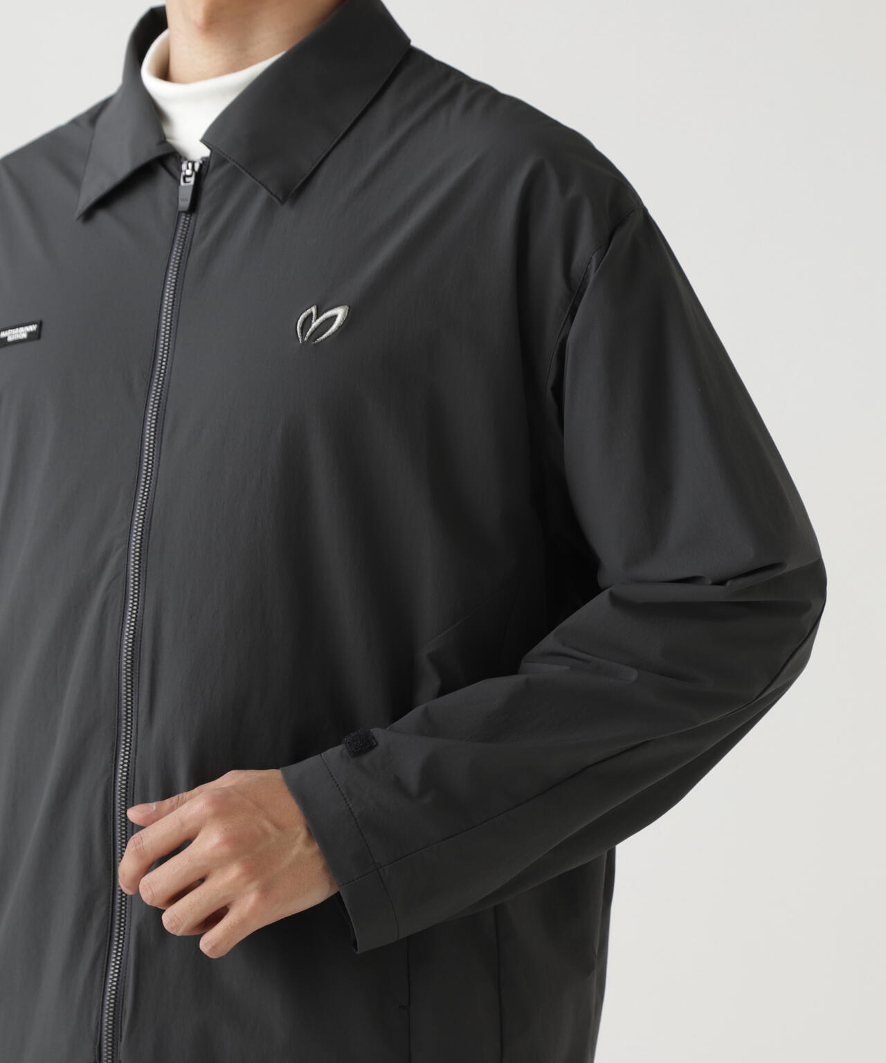 カジナイロンストレッチジップジャケット