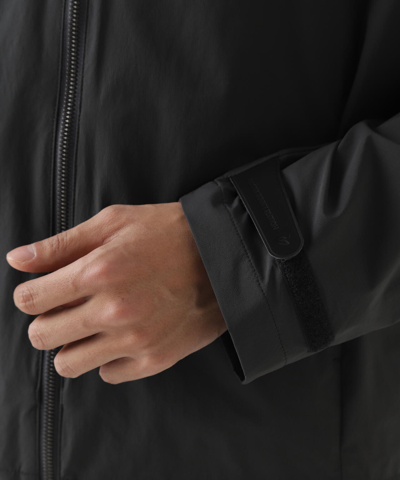 カジナイロンストレッチジップジャケット