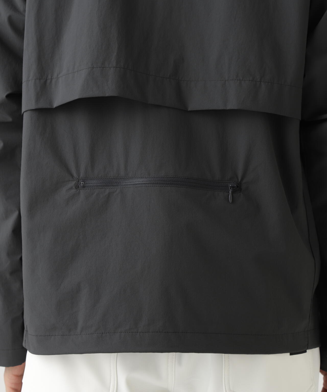 カジナイロンストレッチジップジャケット
