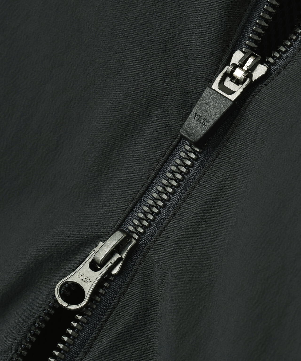 カジナイロンストレッチジップジャケット