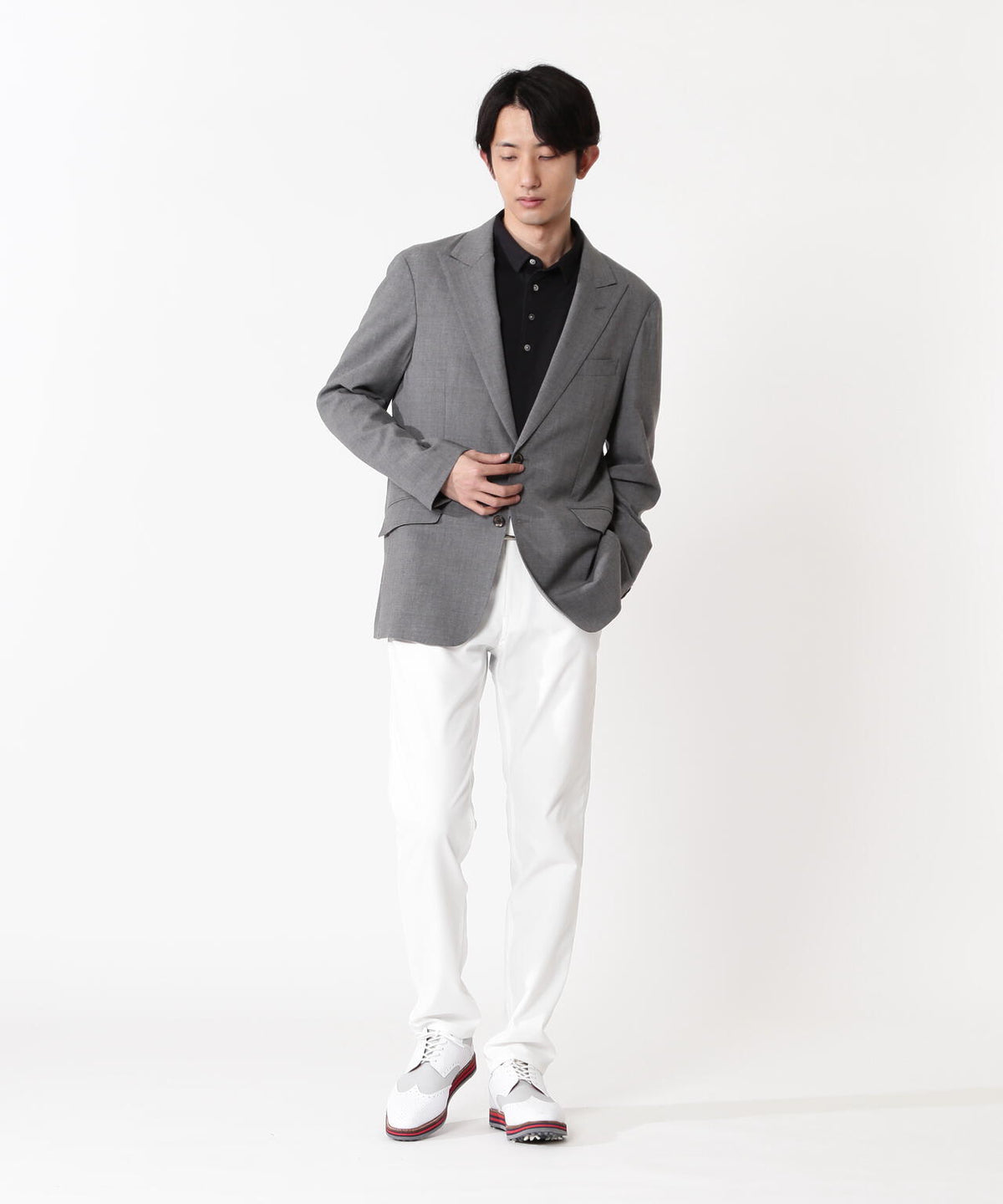 H:182cm/C:93/W:77/H:91 着用サイズ:5