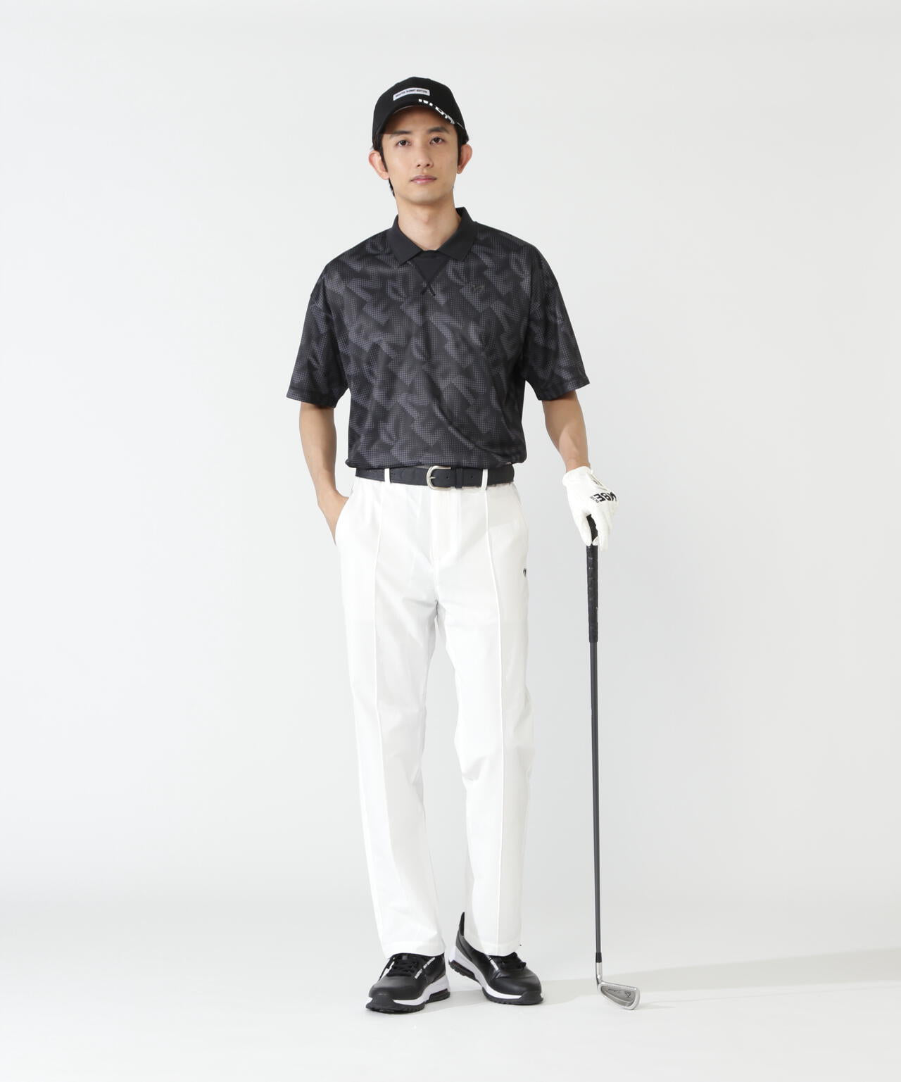 H:182cm/C:93/W:77/H:91 着用サイズ:5
