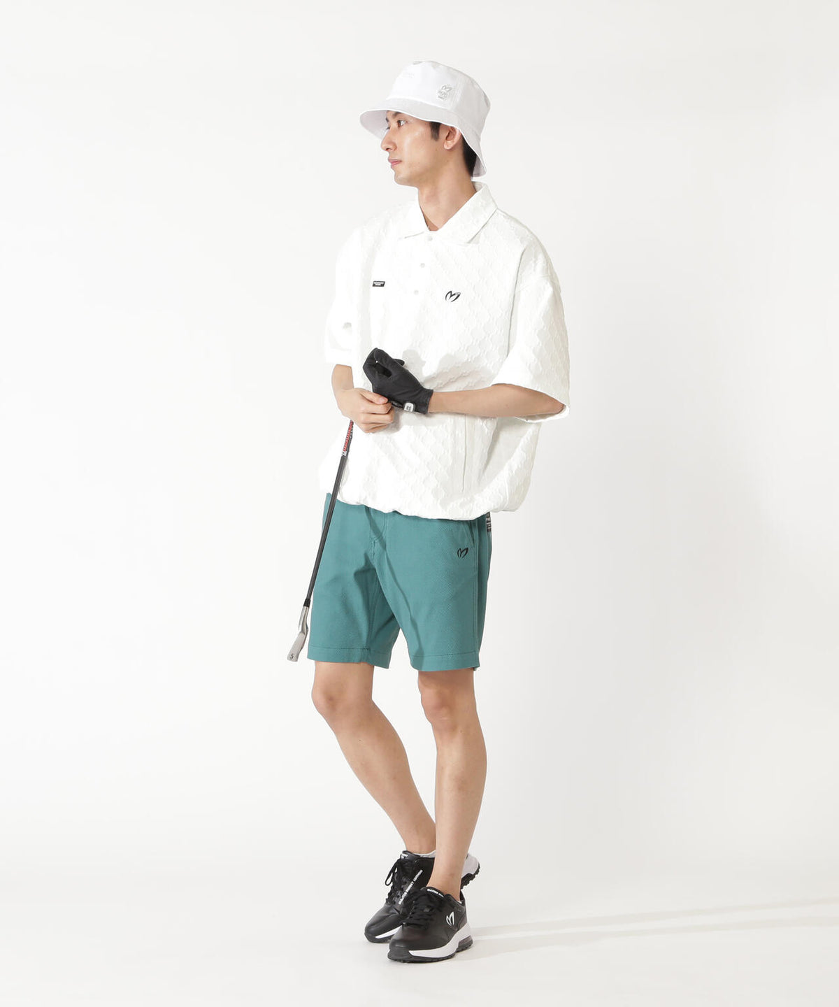 H:182cm/C:93/W:77/H:91 着用サイズ:5