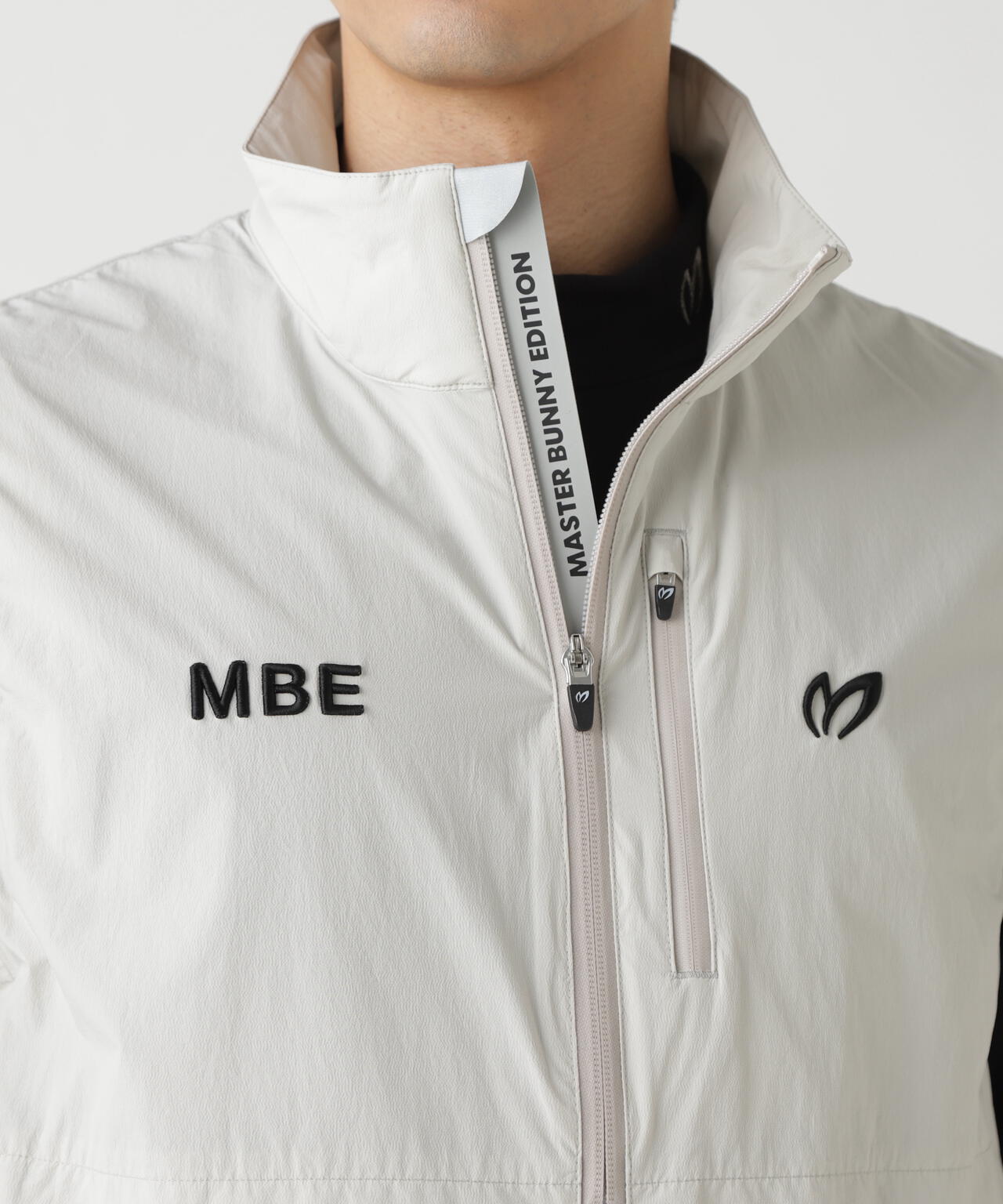 カジナイロンストレッチハーフジップアップベスト