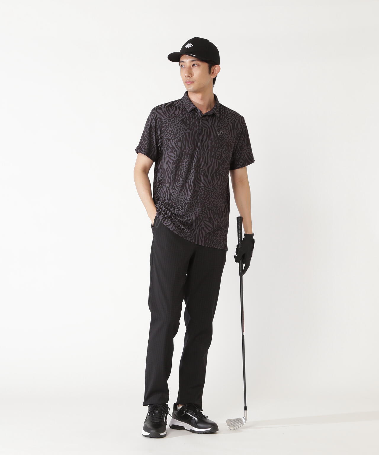 H:182cm/C:93/W:77/H:91 着用サイズ:5