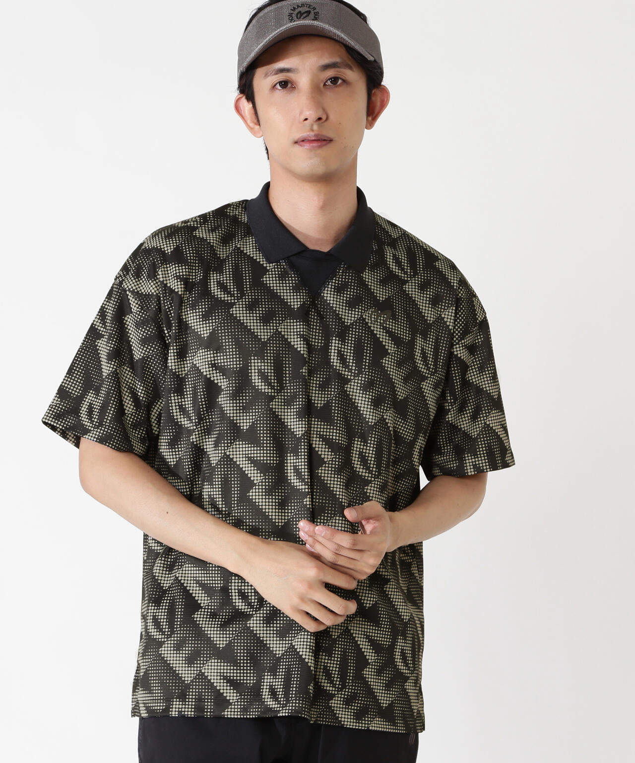 H:182cm/C:93/W:77/H:91 着用サイズ:5