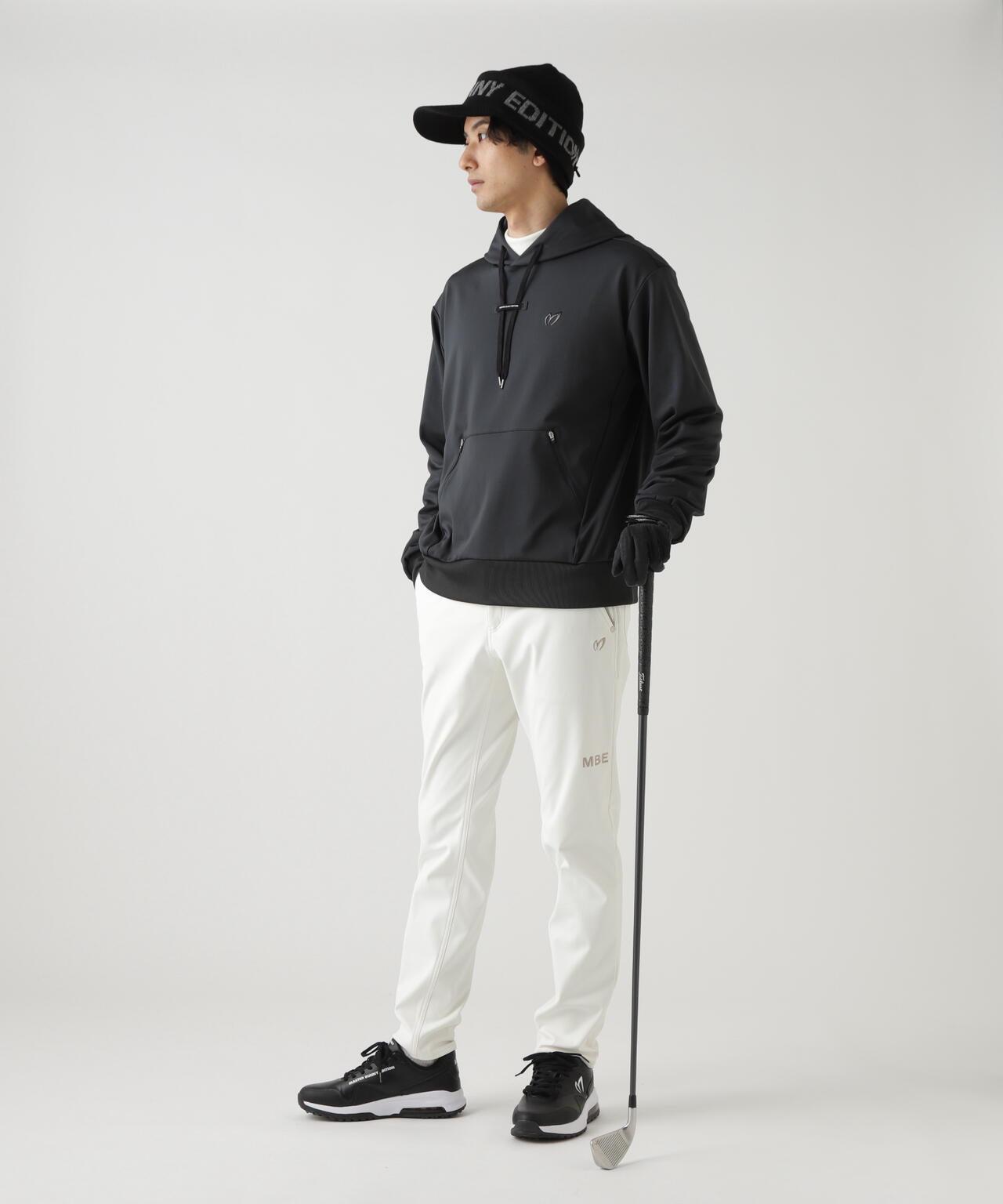 カチオンポリエステルポンチプルオーバーフーディ
