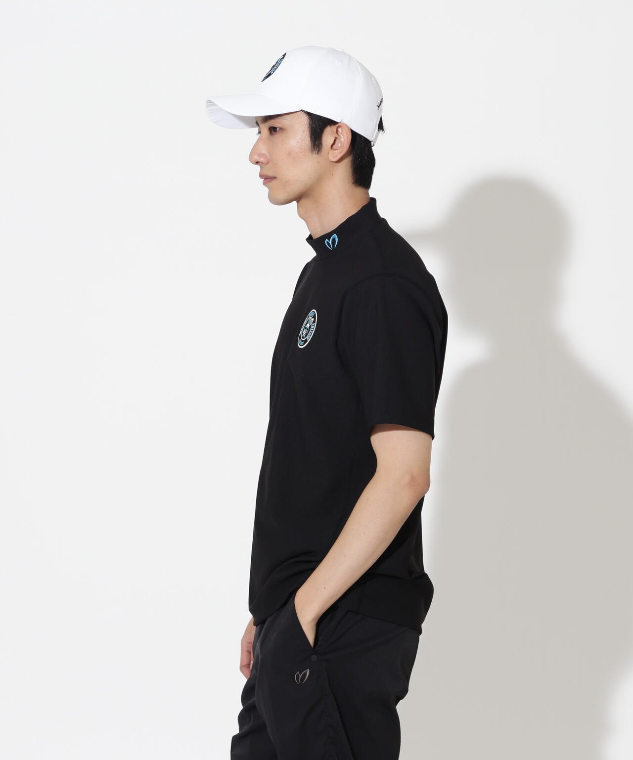 H:182cm/C:93/W:77/H:91 着用サイズ:5