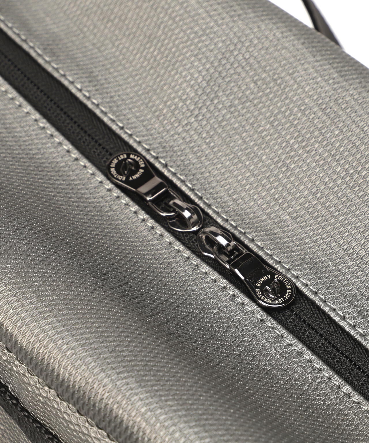 テープ使いボストンバッグ (UNISEX)