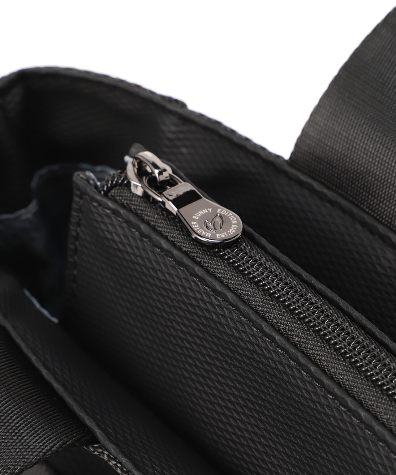 テープ使いカートバッグ (UNISEX)