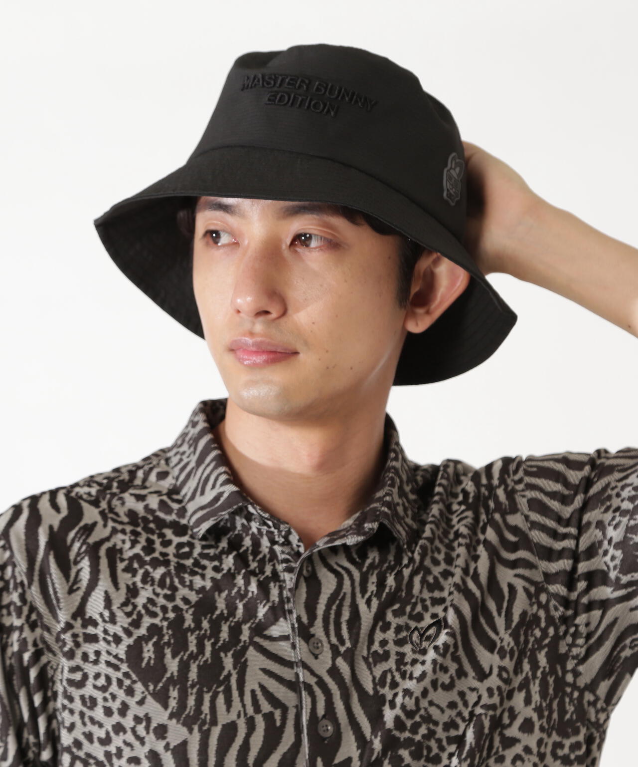 H:182cm/C:93/W:77/H:91