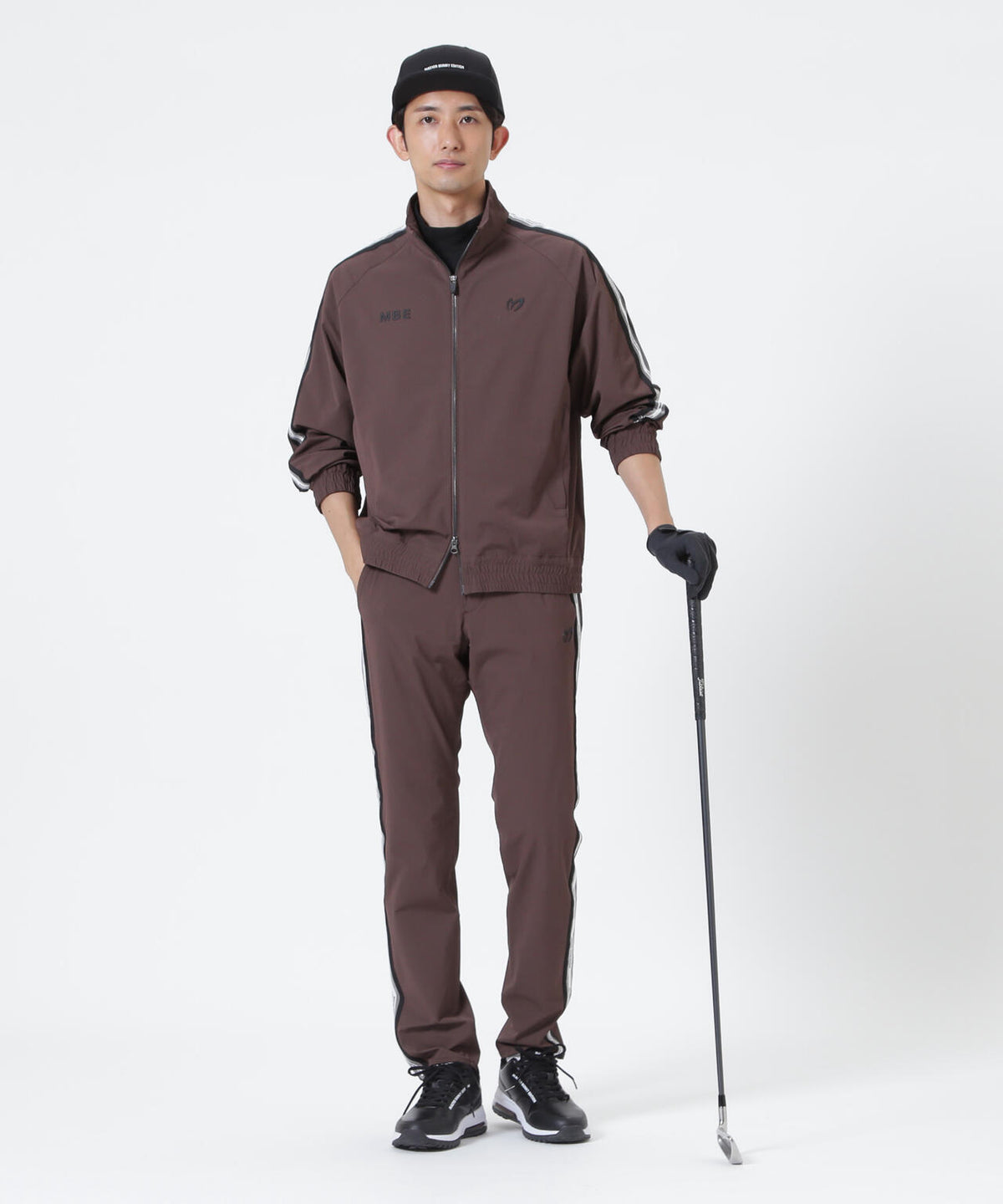 H:182cm/C:93/W:77/H:91 着用サイズ:5