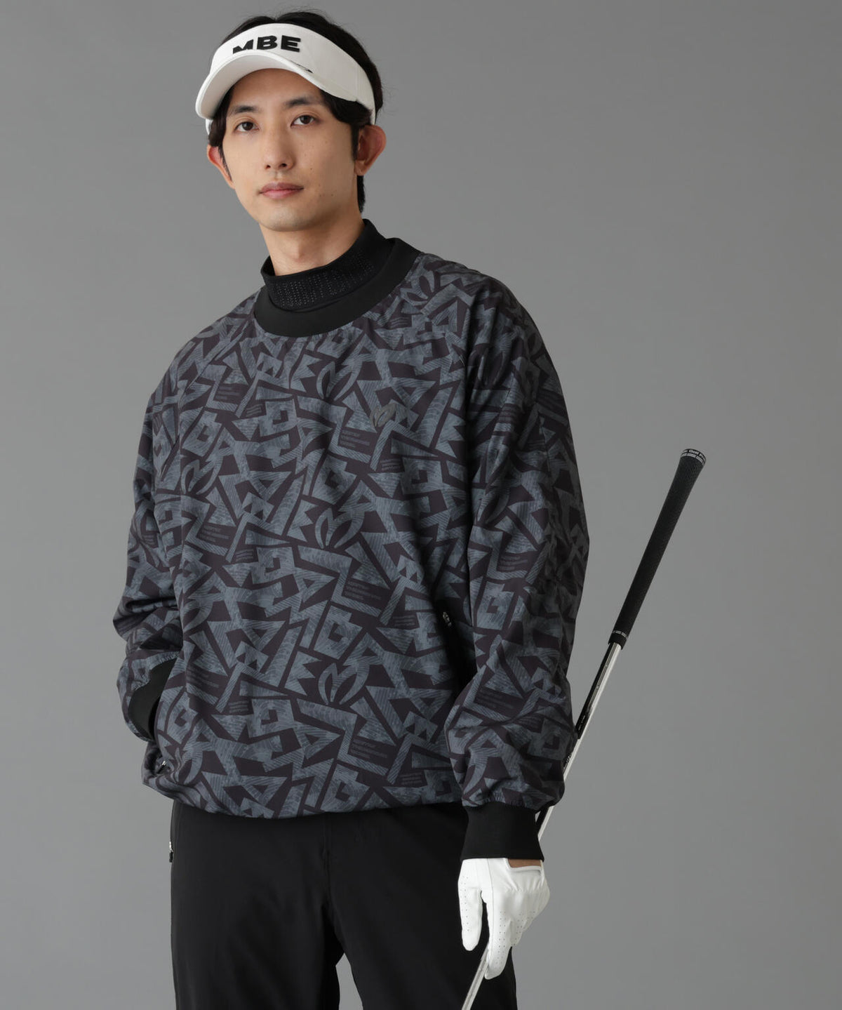 H:182cm/C:93/W:77/H:91 着用サイズ:5
