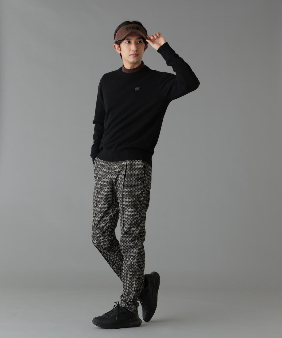 H:182cm/C:93/W:77/H:91 着用サイズ:5