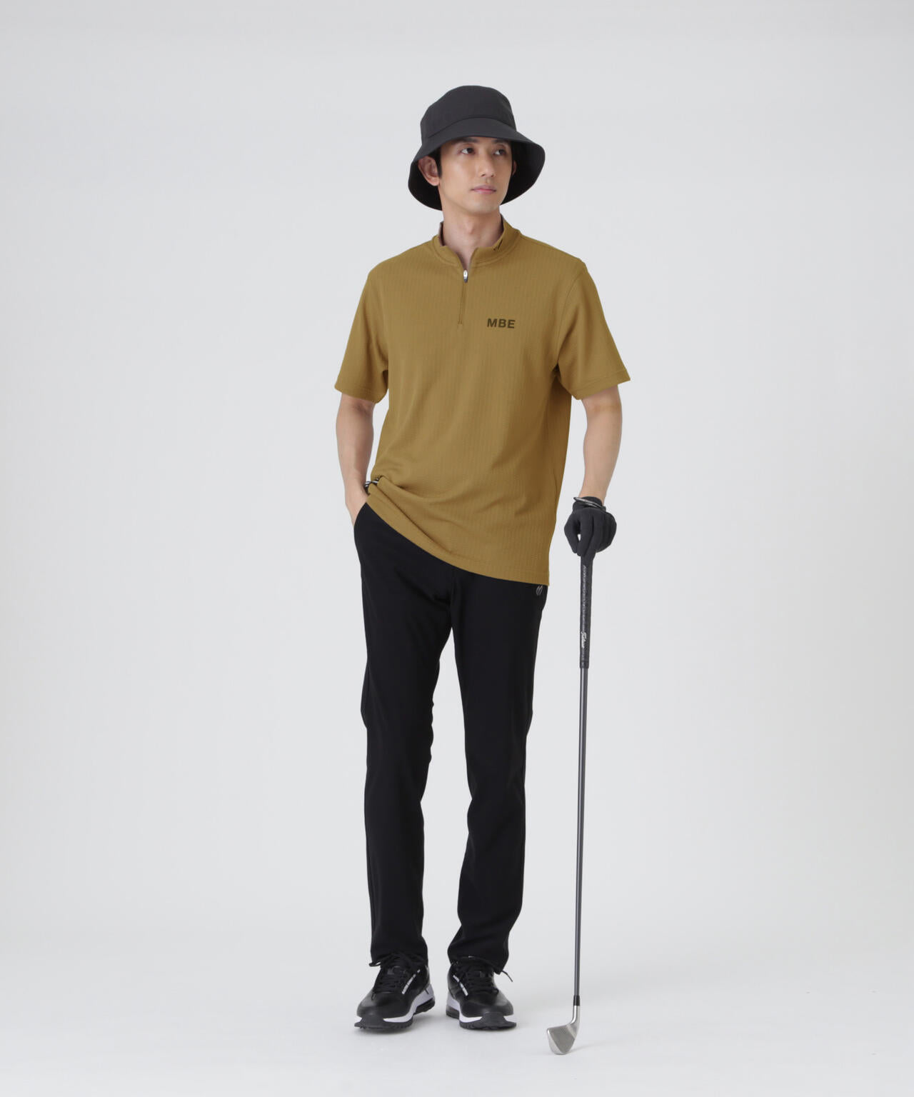 H:182cm/C:93/W:77/H:91 着用サイズ:5