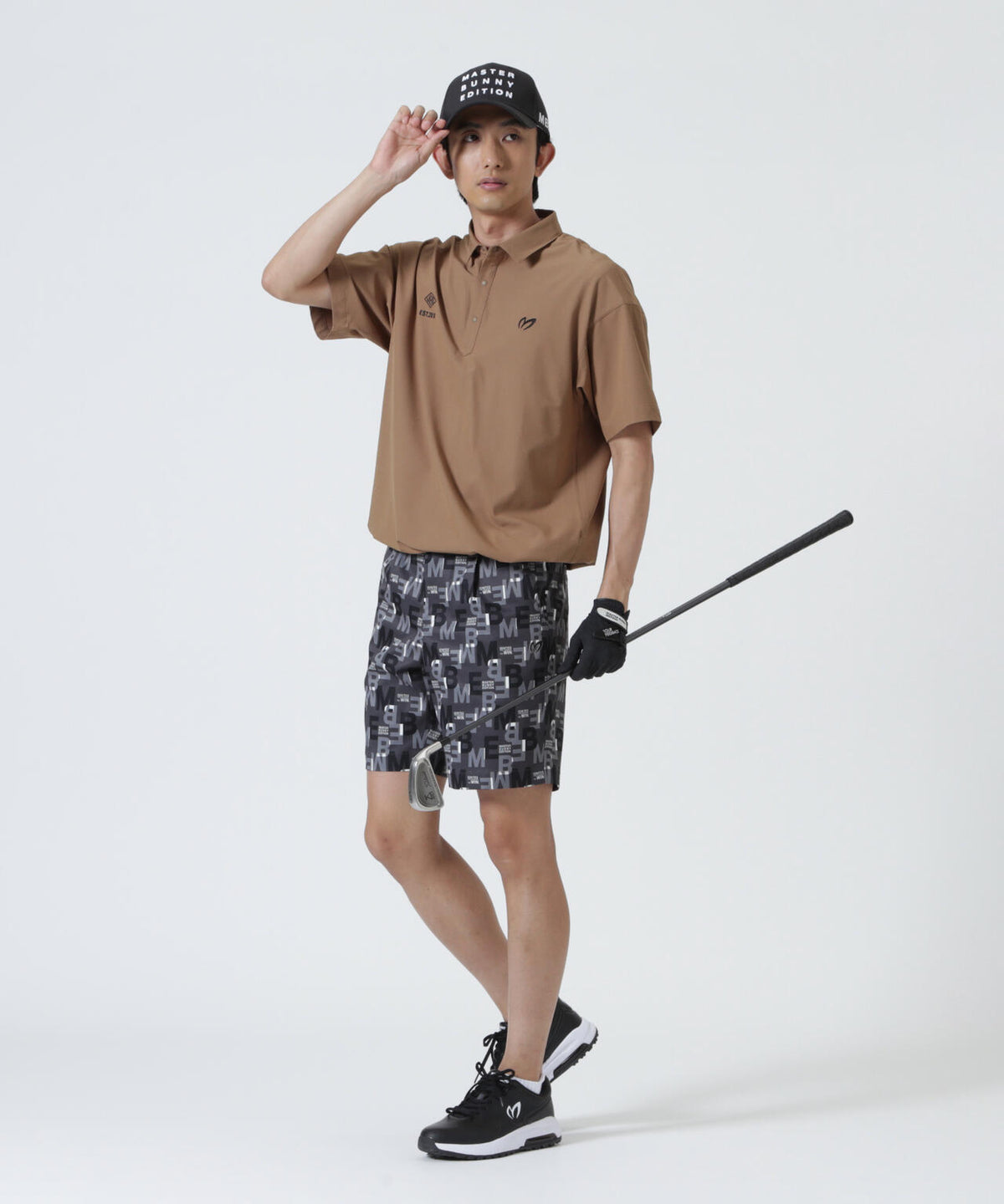 H:182cm/C:93/W:77/H:91 着用サイズ:5